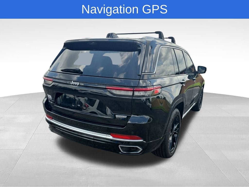 2022 Jeep Grand Cherokee Summit