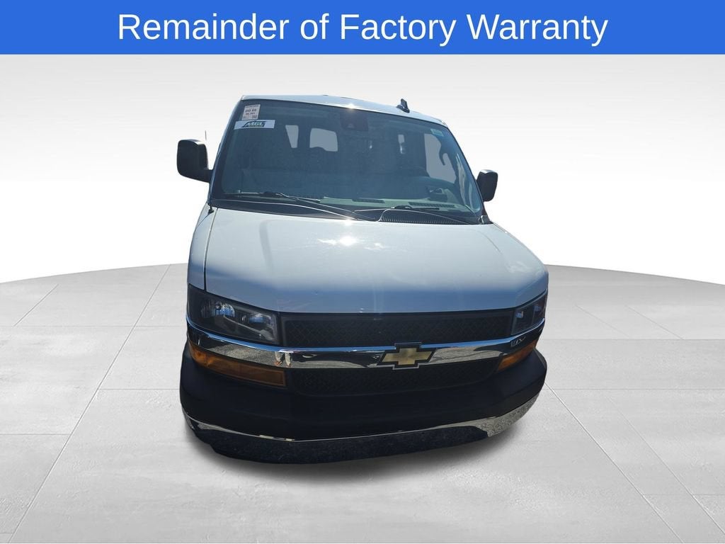 2024 Chevrolet Express Passenger 3500 1LT