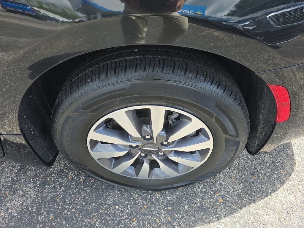 2023 Chrysler Pacifica Hybrid Touring L