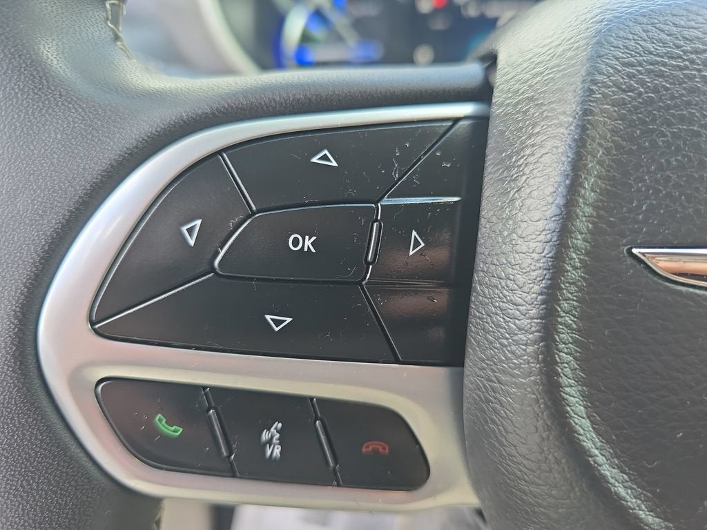 2023 Chrysler Pacifica Hybrid Touring L