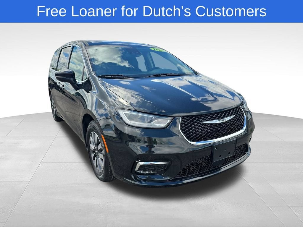 2023 Chrysler Pacifica Hybrid Touring L