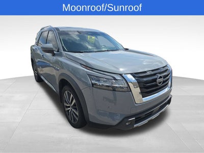 2022 Nissan Pathfinder Platinum