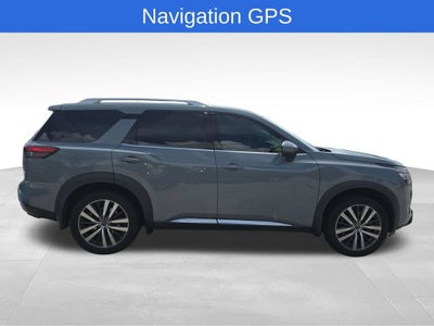 2022 Nissan Pathfinder Platinum