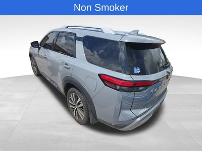 2022 Nissan Pathfinder Platinum