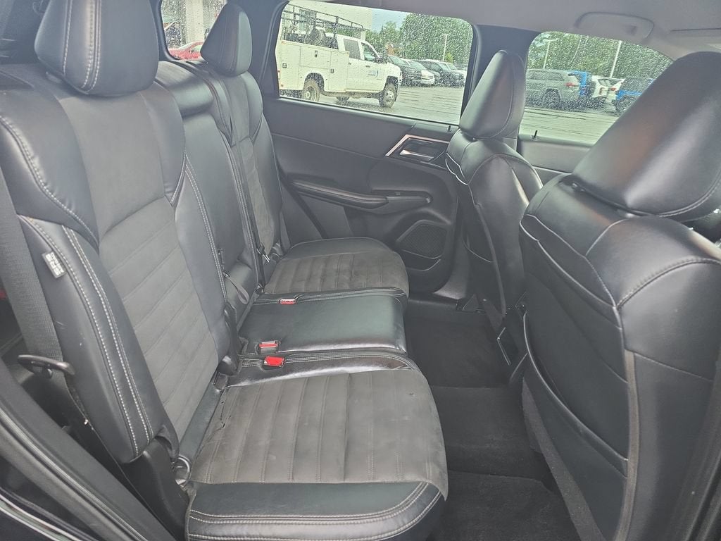 2022 Mitsubishi Outlander SE