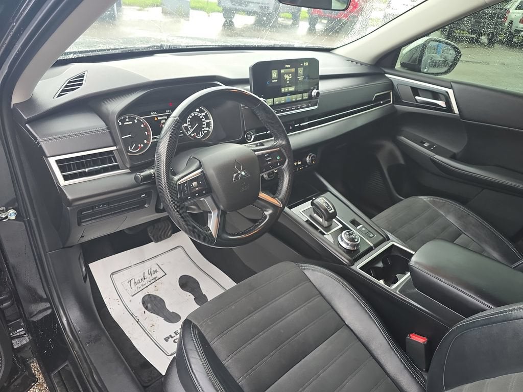 2022 Mitsubishi Outlander SE