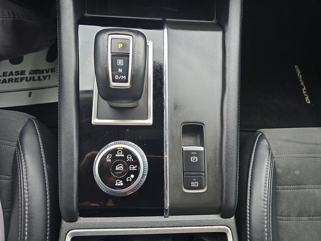 2022 Mitsubishi Outlander SE