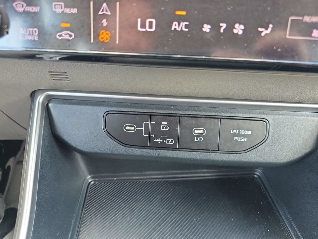 2025 Kia Carnival LXS