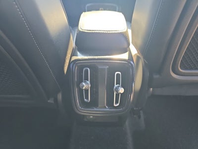 2023 Volvo XC40 Ultimate Dark Theme