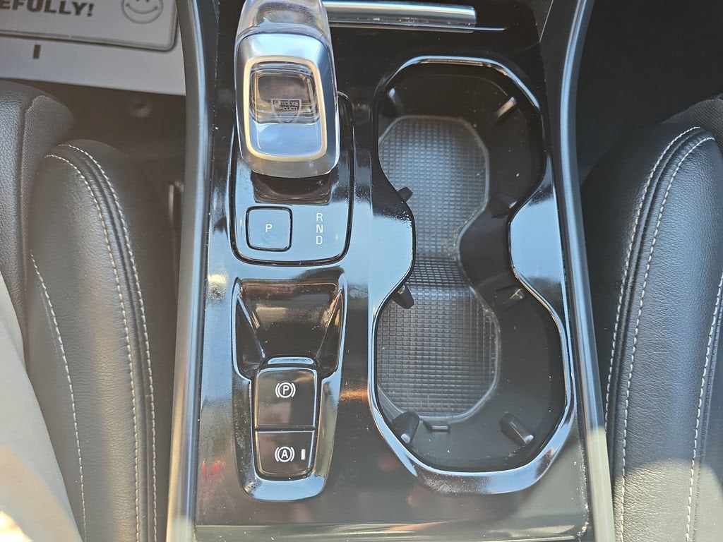 2023 Volvo XC40 Ultimate Dark Theme