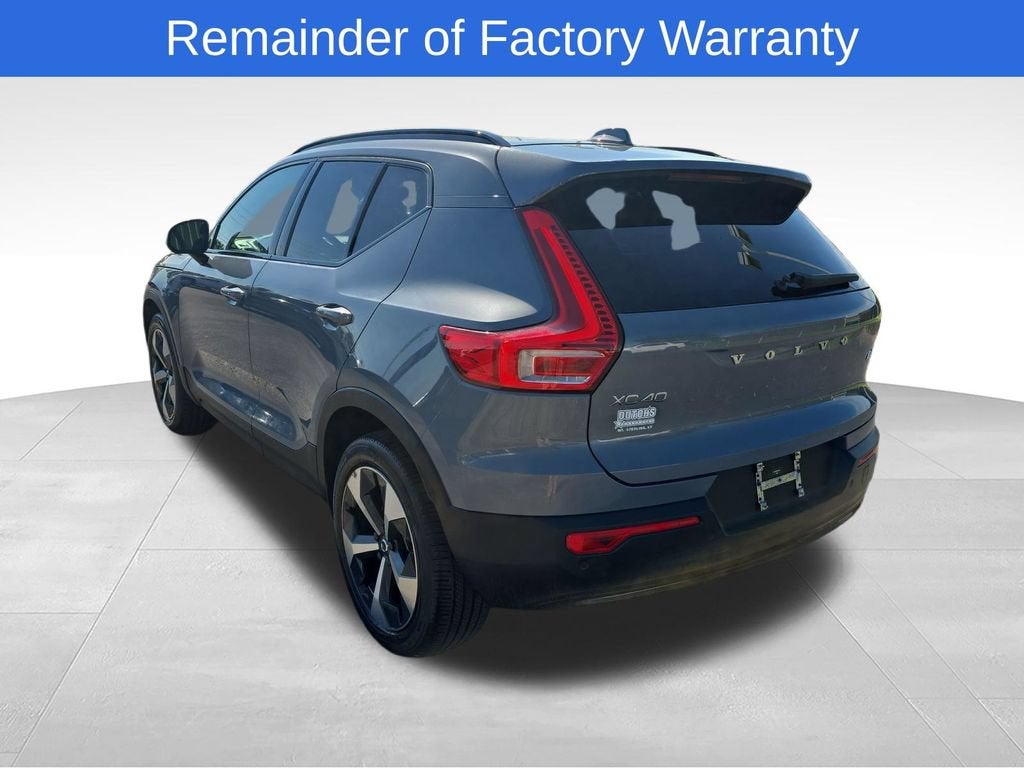 2023 Volvo XC40 Ultimate Dark Theme