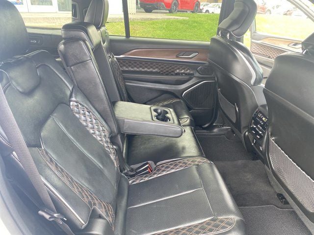 2022 Jeep Grand Cherokee L Summit