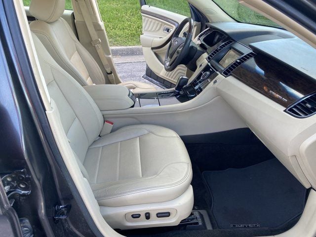 2018 Ford Taurus Limited