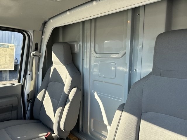 2024 Ford E-350SD Base Cutaway