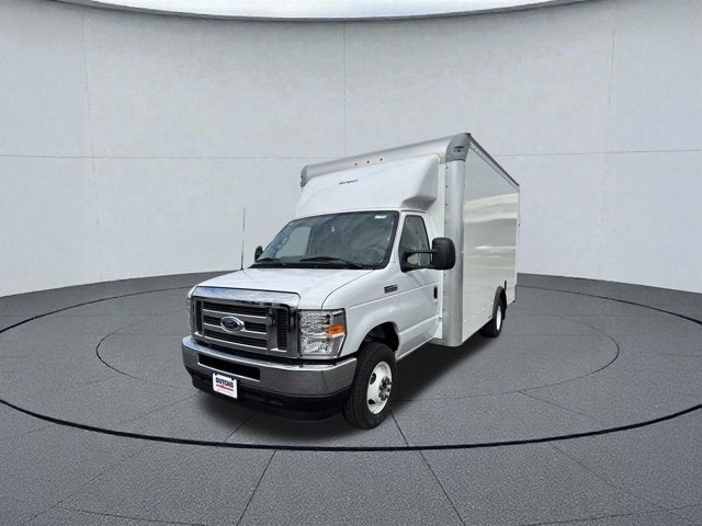 2025 Ford E-450SD Base