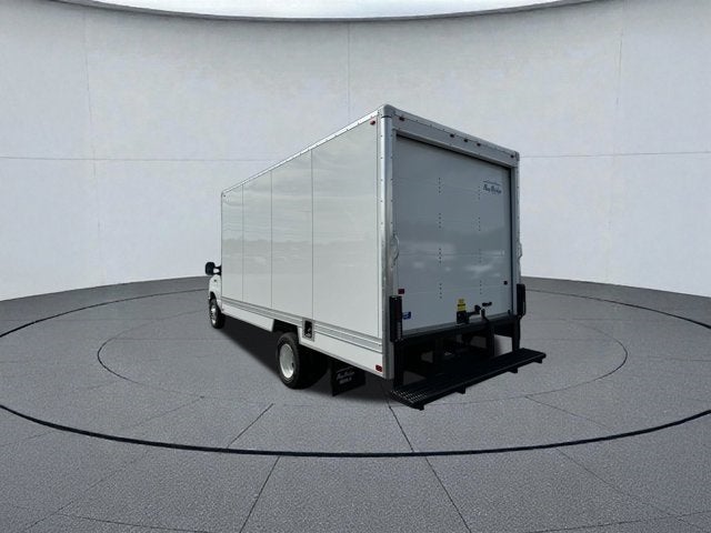 2025 Ford E-450SD Base