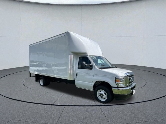 2025 Ford E-450SD Base