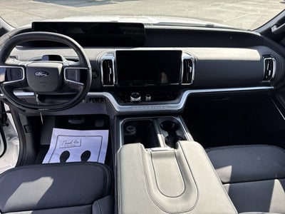 2025 Ford Expedition Platinum