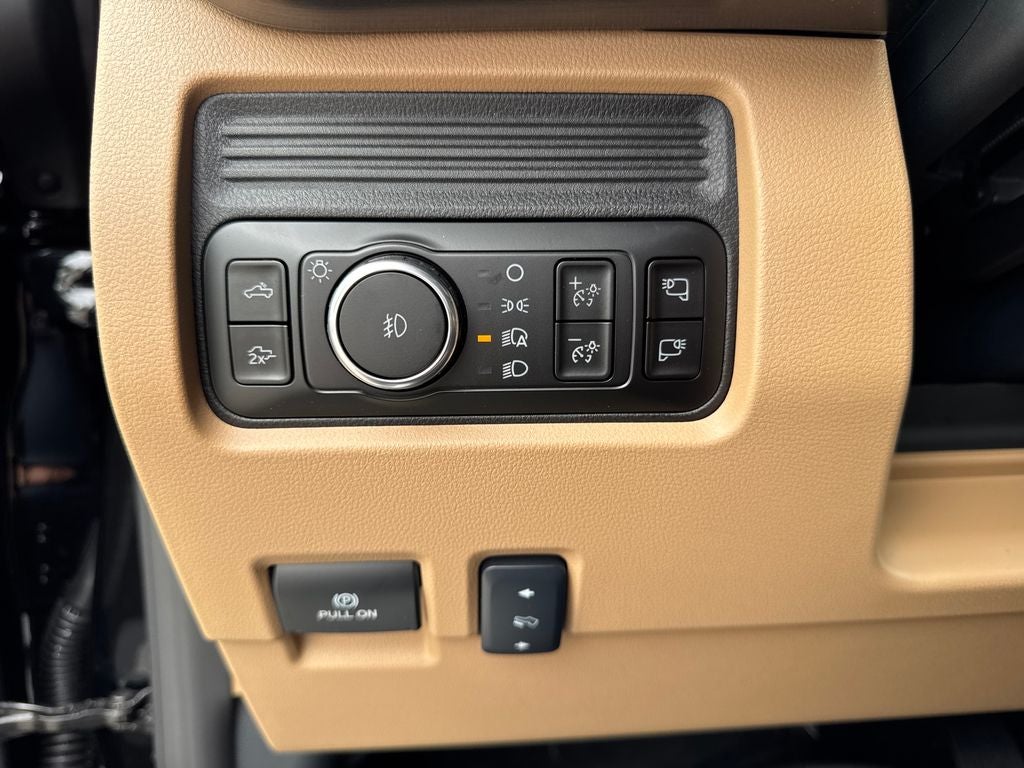 2026 Ford F-350SD Lariat DRW