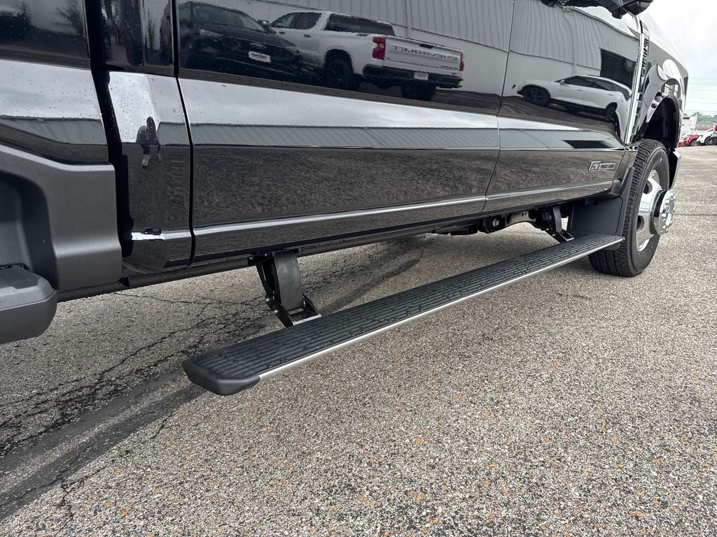 2026 Ford F-350SD Lariat DRW