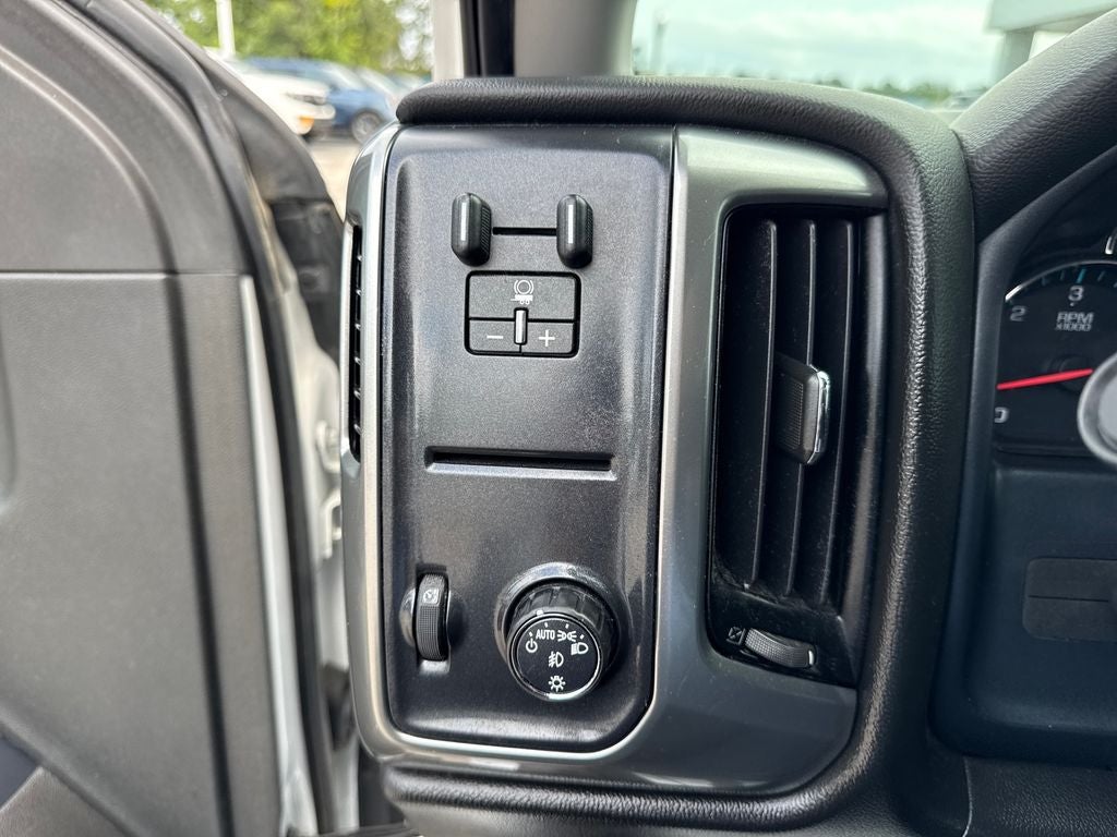 2018 Chevrolet Silverado 1500 LT LT1