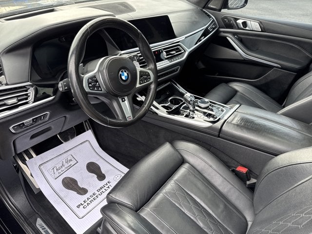 2022 BMW X7 M50i