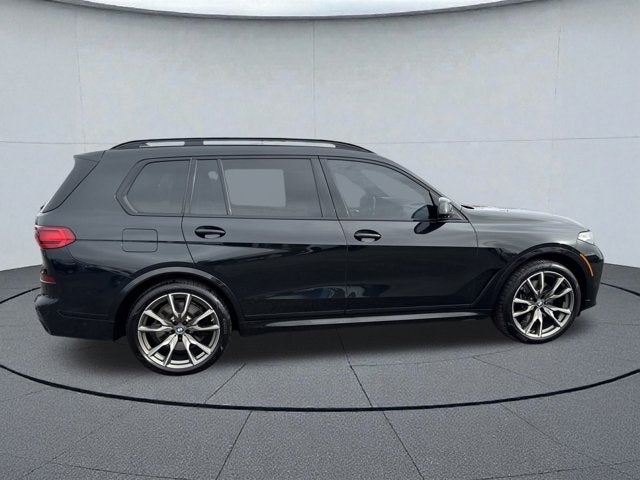 2022 BMW X7 M50i