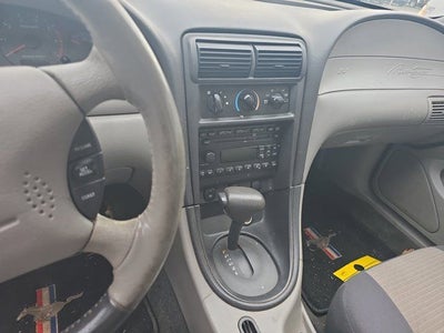 2004 Ford Mustang V6
