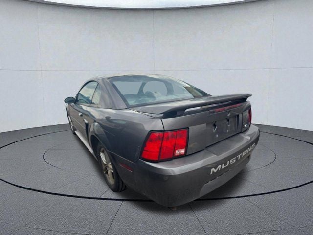 2004 Ford Mustang V6
