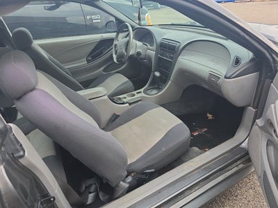 2004 Ford Mustang V6