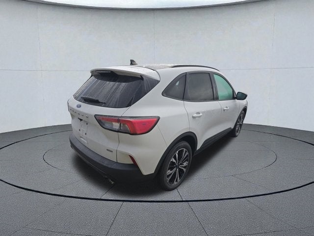 2022 Ford Escape SE Hybrid