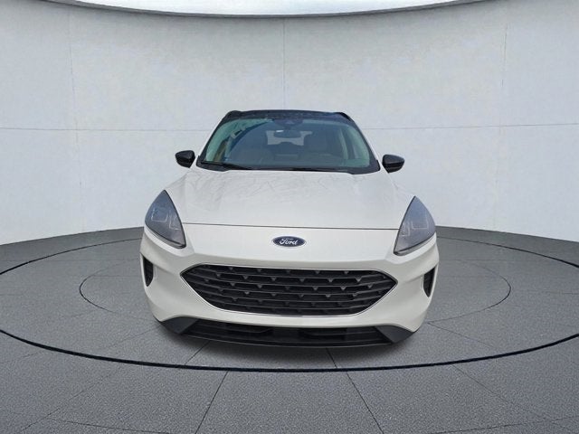 2022 Ford Escape SE Hybrid