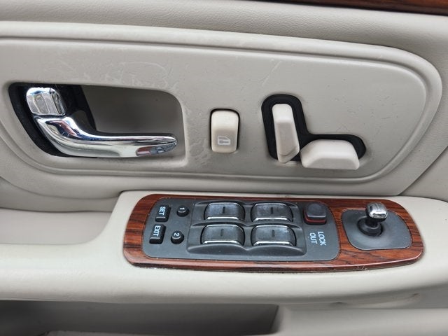 1999 Cadillac DeVille Base