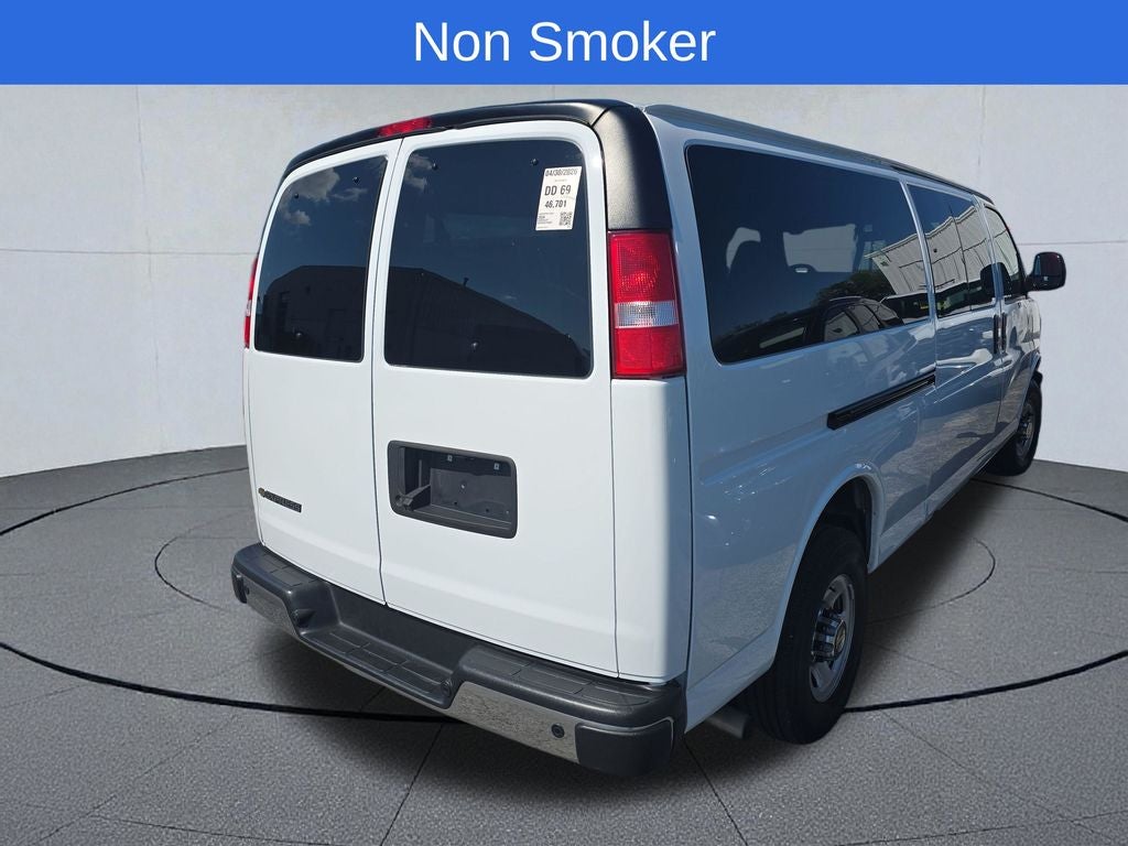 2024 Chevrolet Express 3500 LT Passenger