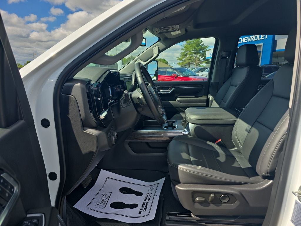 2025 Chevrolet Silverado 3500HD LTZ