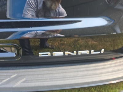 2023 GMC Yukon Denali Ultimate