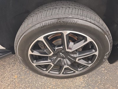 2022 Chevrolet Suburban RST