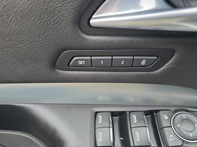 2022 Cadillac XT4 Premium Luxury