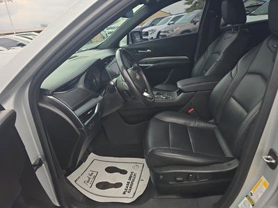 2022 Cadillac XT4 Premium Luxury