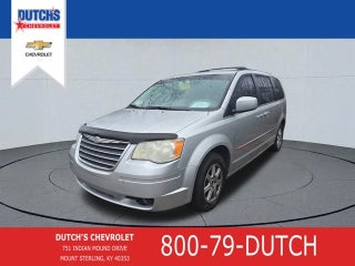 2010 Chrysler Town &amp; Country Touring