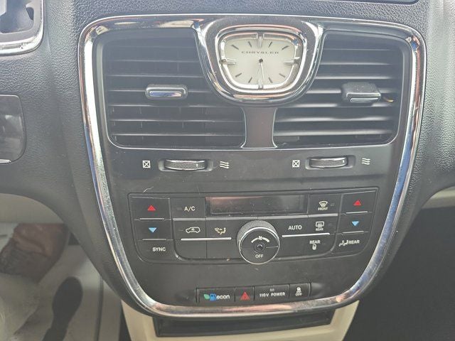 2011 Chrysler Town & Country Touring