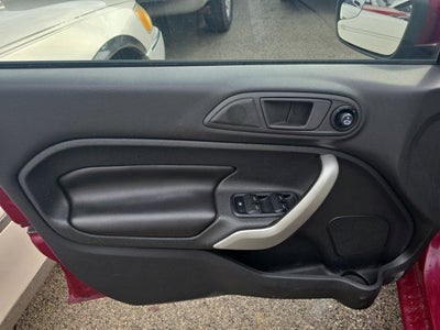 2011 Ford Fiesta SES