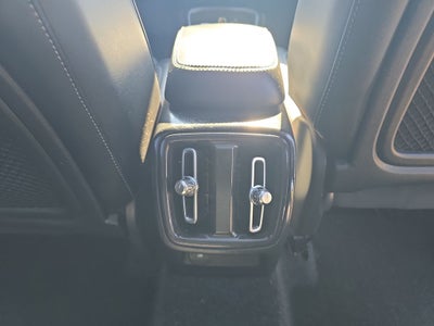 2023 Volvo XC40 Ultimate