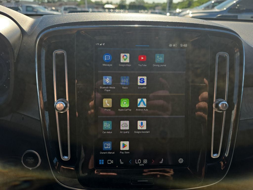 2023 Volvo XC40 Ultimate