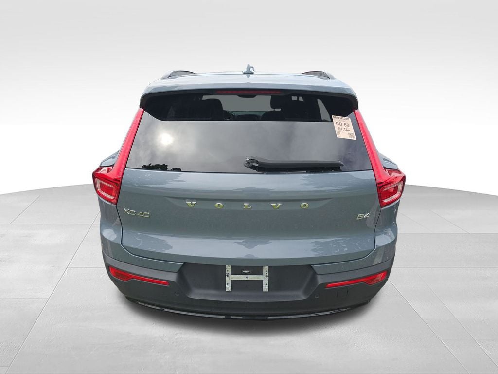 2023 Volvo XC40 Ultimate
