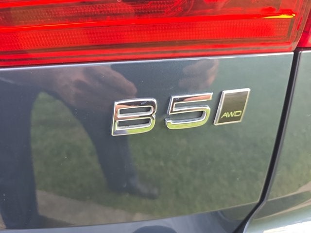 2022 Volvo XC60 B5 Momentum